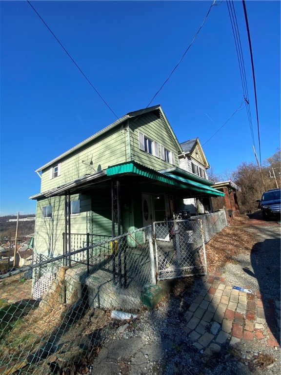 Maryland Ave, Glassport, PA 15045