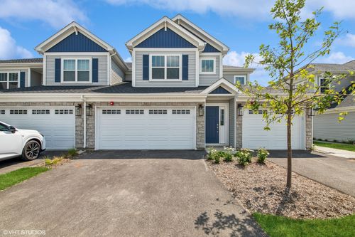 341 N Masters Dr, Addison, IL, 60101-4117 | Card Image