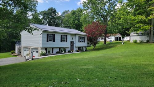 688 Crossroad School Rd, Garrett, PA, 15542-9028 | Card Image