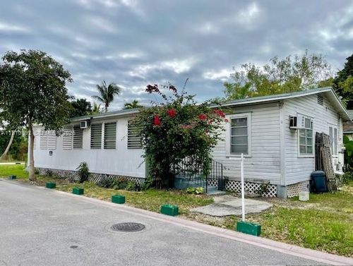 202-200 Florida Ave, Coral Gables, FL, 33133-4830 | Card Image