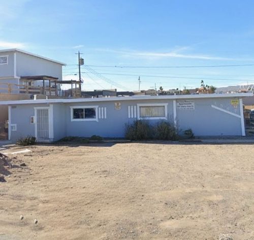 1567 Sierra Vista Dr, Bullhead City, AZ, 86442-6058 | Card Image