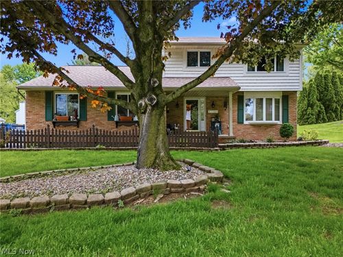 5133 Seaview Cir Nw, Canton, OH, 44708-5030 | Card Image