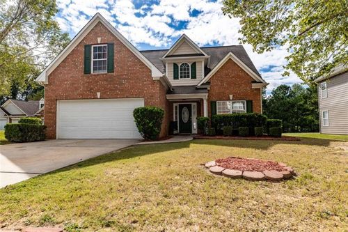 8273 Eastshore Dr, Union City, GA, 30291-6028 | Card Image