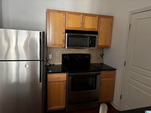 216-401 20th St S, BIRMINGHAM, AL, 35233-2039 | Card Image
