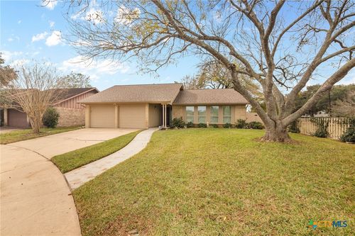 301 Paisano Drive, Victoria, TX, 77904 | Card Image