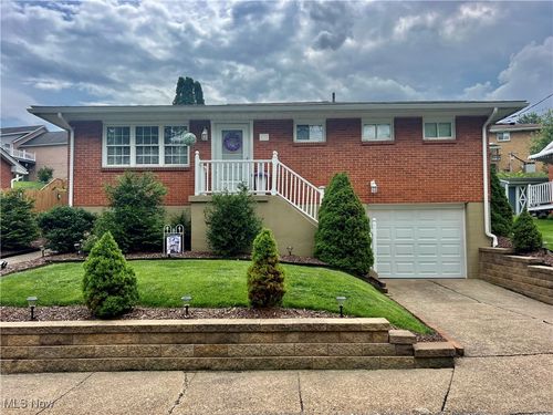 206 Crystal Ln, Weirton, WV, 26062-4906 | Card Image