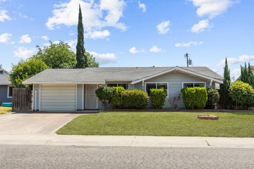 4242 Cortright Way, North Highlands, CA, 95660 | Card Image