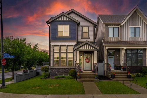 366 Masters Row Se, Calgary, AB, T3M2T7 | Card Image