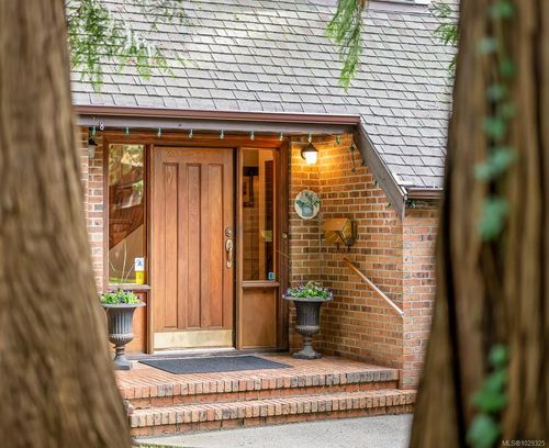 220 Marida Pl, Comox, BC, V9M2P7 | Card Image