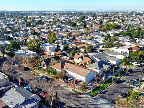 703 W L St, Wilmington, CA, 90744-3329 | Card Image