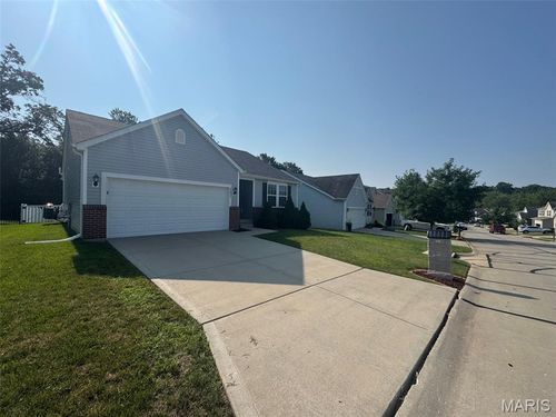 2837 Preston Woods Trl, Lake St Louis, MO, 63367-6520 | Card Image