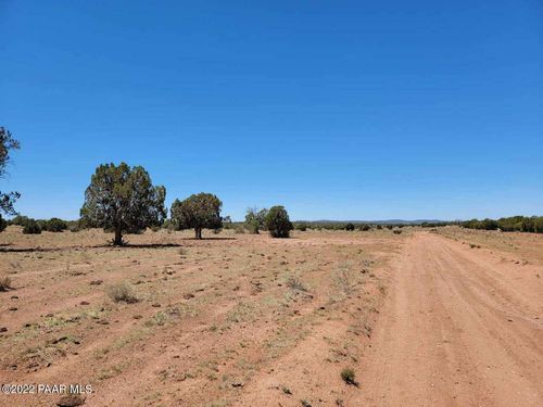 01 Denny 5, Seligman, AZ, 86337 | Card Image