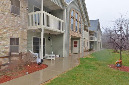12-3650 E Barbara Court, Oak Creek, WI, 53154 | Card Image