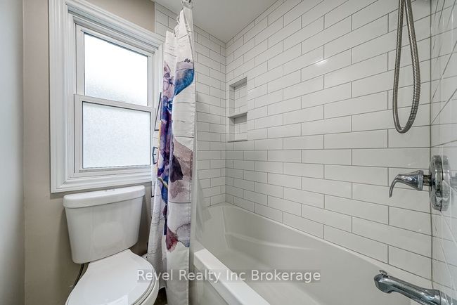 24 Loveys St E, House other with 3 bedrooms, 2 bathrooms and 5 parking in Hickson ON | Image 15
