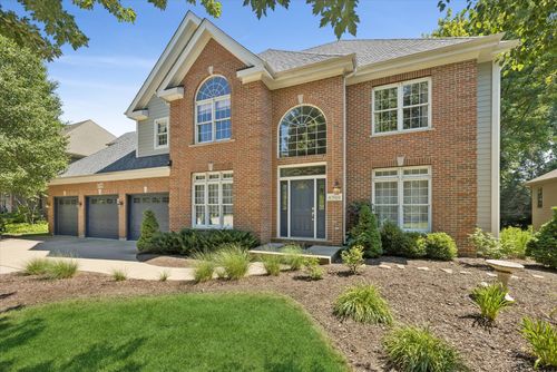 8709 Shade Tree Cir, Village Of Lakewood, IL, 60014-5302 | Card Image