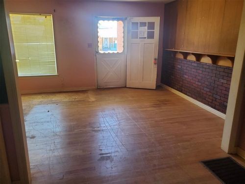 3929 Nw 18th St, Oklahoma City, OK, 73107-3727 | Card Image