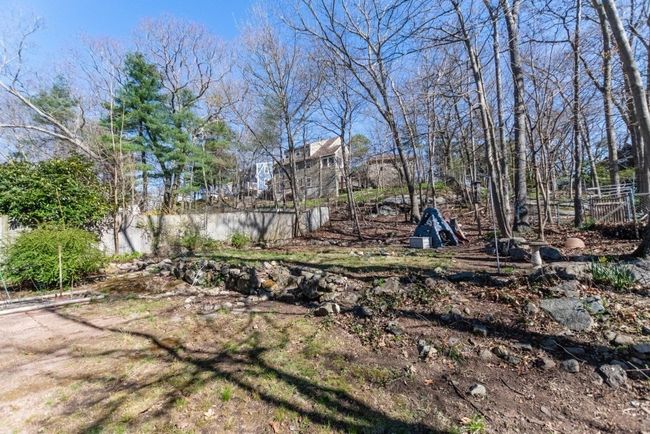 2 - 169 Walker Rd, Condo with 3 bedrooms, 1 bathrooms and 1 parking in Swampscott MA | Image 31