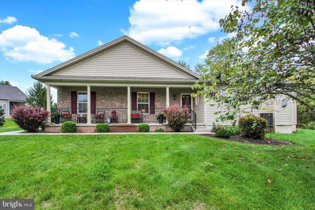 Blackthorn Ct, Gettysburg, PA 17325