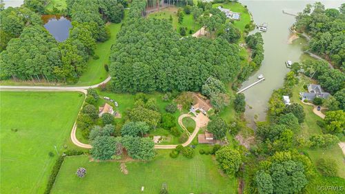 1368 Crab Neck Rd, Hudgins, VA, 23076-2022 | Card Image