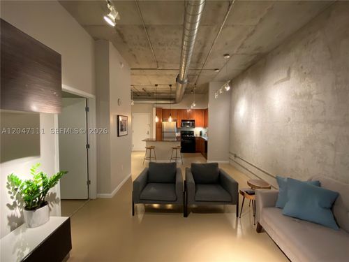 3203-2001 Biscayne Blvd, Miami, FL, 33137-5027 | Card Image