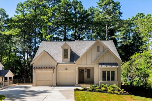 370 Chicopee Dr Ne, Marietta, GA, 30060-1215 | Card Image