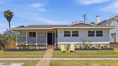3327 N Studebaker Rd, Long Beach, CA, 90808-4258 | Card Image