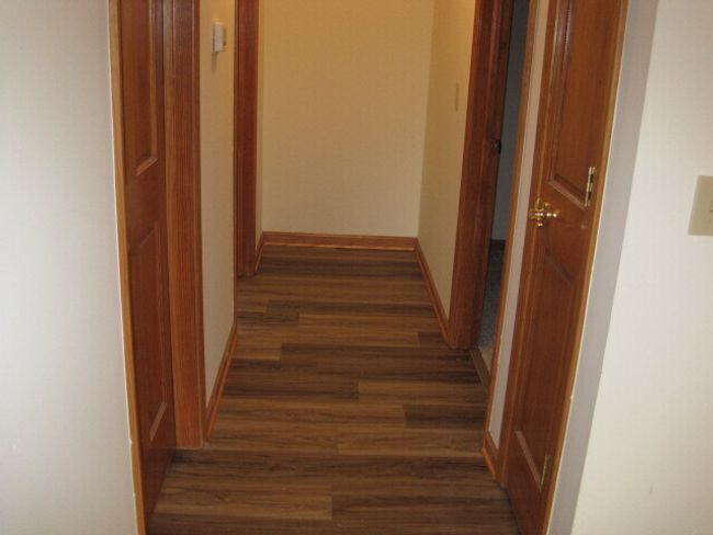 Hallway with Linen Closet - New Floor Coverings! | Image 15
