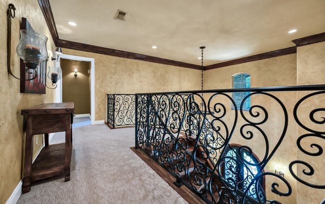 565 Lost Hunters Cyn, House other with 5 bedrooms, 5 bathrooms and 3 parking in China Spring TX | Image 46