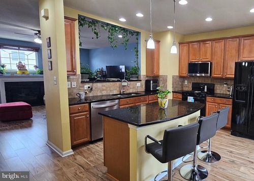 42466 Malachite Ter, BRAMBLETON, VA, 20148-5688 | Card Image