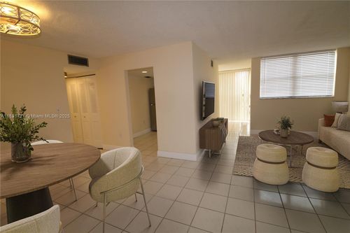 1-9410 W Flagler St, Miami, FL, 33174-2074 | Card Image