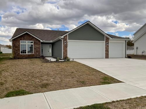 4746 Whittlebury Dr, Fort Wayne, IN, 46818-2317 | Card Image