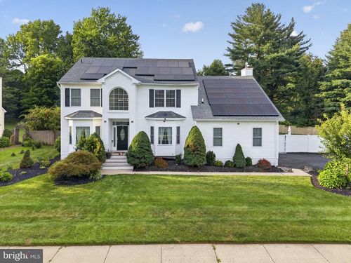7 Sarah Ct, Monmouth Junction, NJ, 08852-3070 | Card Image