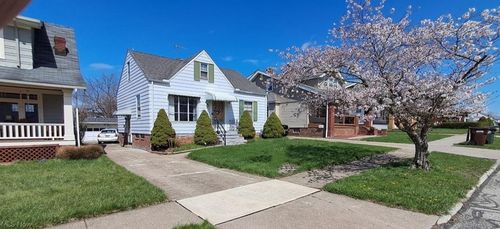 6014 Laverne Ave, Parma, OH, 44129-1914 | Card Image