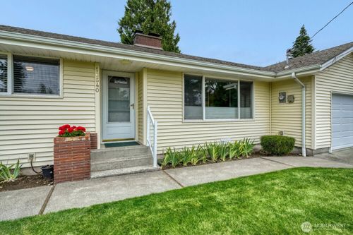 16640 40th Ave S, SeaTac, WA, 98188-3156 | Card Image