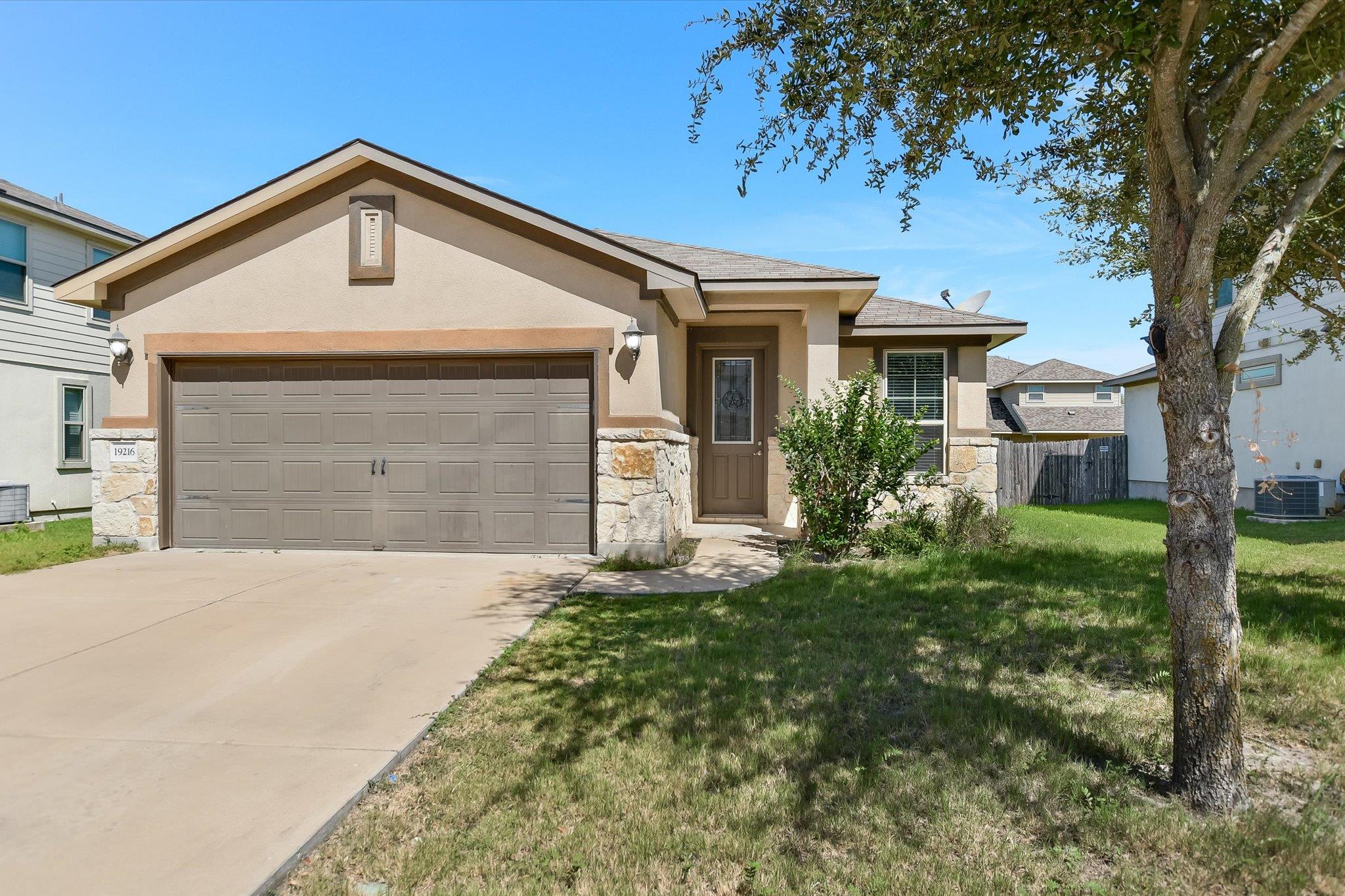 Residential Lease in Pflugerville
