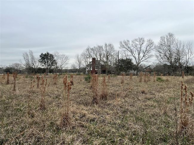 This is the neighbor's home. | Image 17