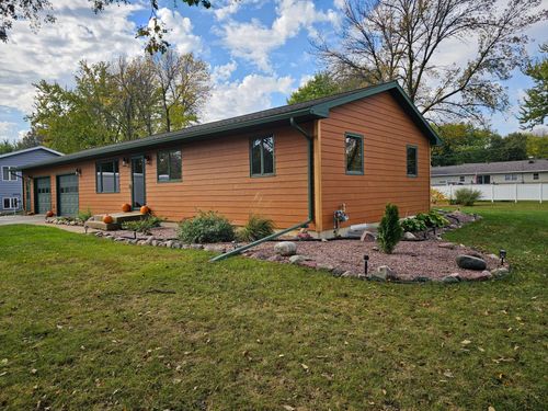 804 6th Ave Se, Pipestone, MN, 56164-1718 | Card Image