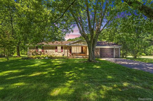 12465 Tuscola Rd, Clio, MI, 48420-1006 | Card Image