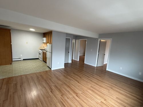 apt-301-41 Washington St, Bristol, CT, 06010-5463 | Card Image