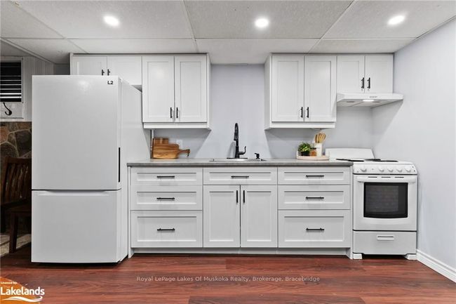 1105 Rosseau Lake Rd 1, House other with 3 bedrooms, 2 bathrooms and 8 parking in Windermere ON | Image 21