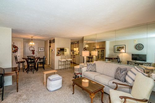 unit-8-19 Saco St, Center Conway, NH, 03813-4210 | Card Image