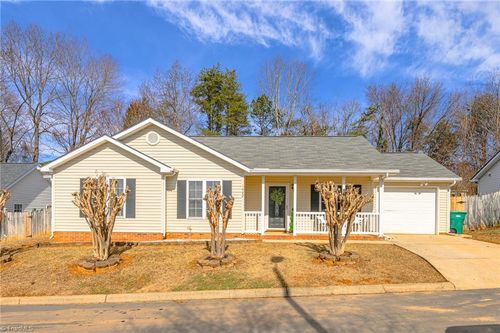 1482 Lewisburg Pointe Dr, Clemmons, NC, 27012-7418 | Card Image