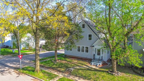 832 Hamilton Ave, Fort Wayne, IN, 46806-4281 | Card Image