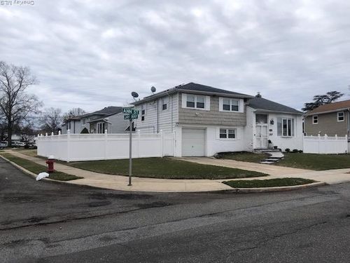 3029 Ann St, Baldwin, NY, 11510-4503 | Card Image