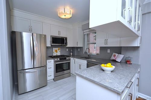 e2e-235 Garth Rd, Scarsdale, NY, 10583-3912 | Card Image