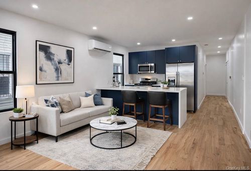 234 E 42nd St, New York, NY, 10017-5803 | Card Image