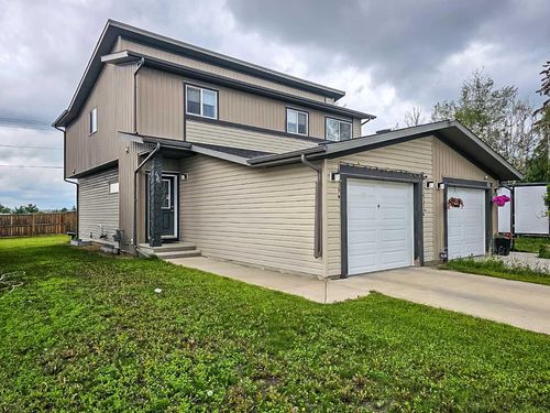 46 Greenhouse Place, Red Deer, AB, T4P0S5 | Card Image
