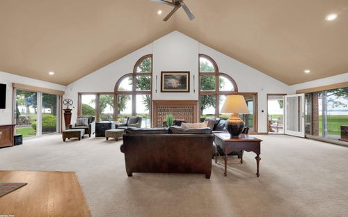 48590 Harbor Dr, Chesterfield, MI, 48047-3463 | Card Image
