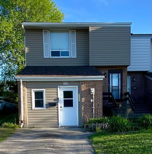 895 Tackaberry Dr, North Bay, ON, P1B4R8 | Card Image