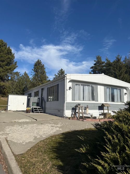 spc-44-605 N Almon St, Moscow, ID, 83843-9710 | Card Image